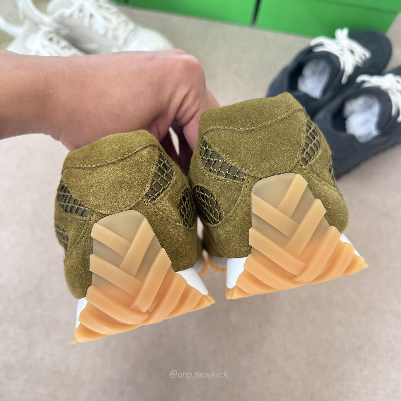 Bottega Veneta Orbit Olive Oil Black Gray 797306 V4je1 3310 (7) - www.newkick.org